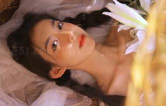 在51.com观看精彩瓜事件,吃瓜不间断乐趣满满!