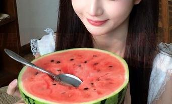 全面评测扒哥黑料最新app网页版本的实用性和趣味性