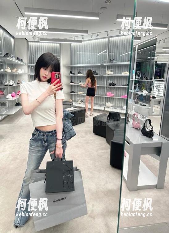 黑料不打烊 黑料不打烊zztt35入口资源丰富多样,吃瓜族必备的娱乐神器