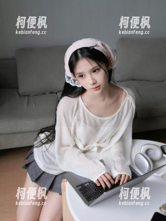 打开黑料吃料网传送门，最新瓜味不停歇