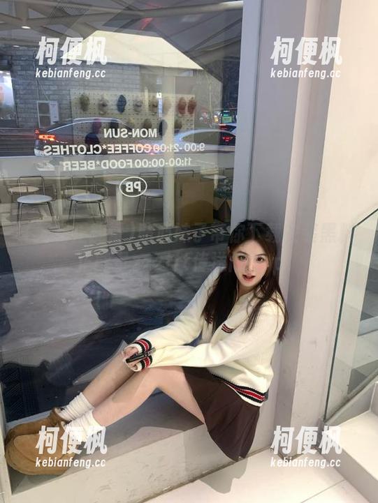 贴心妹子带你下载安装黑料正能量zzzttt传送门app！